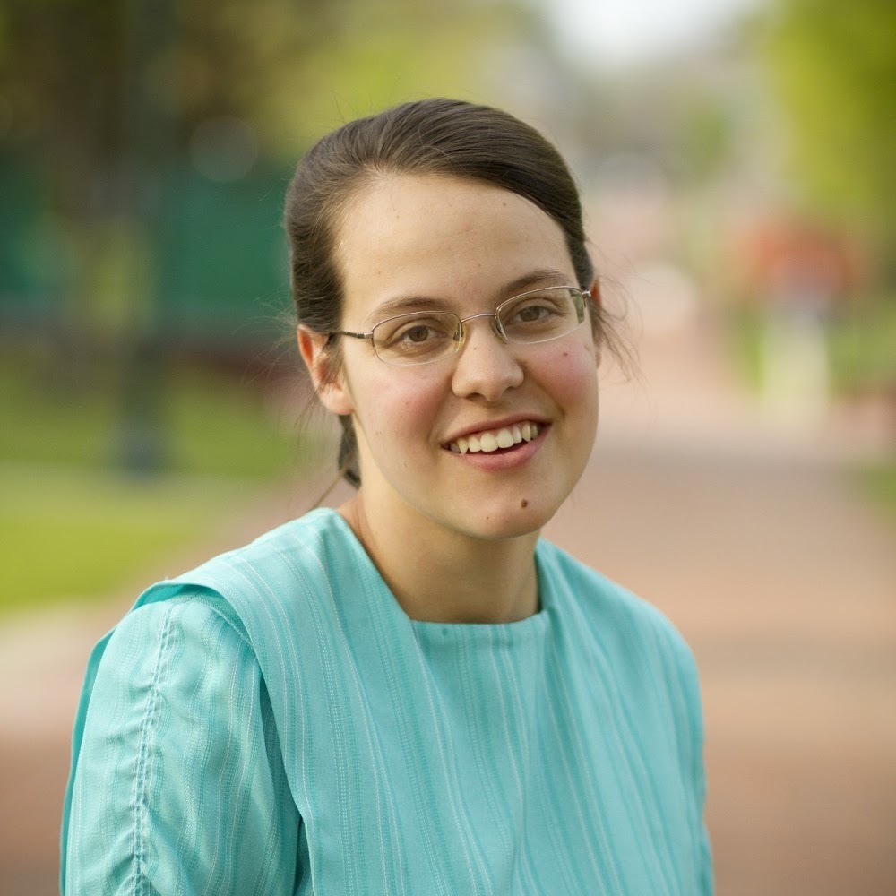 Meet your Posher, Desiree